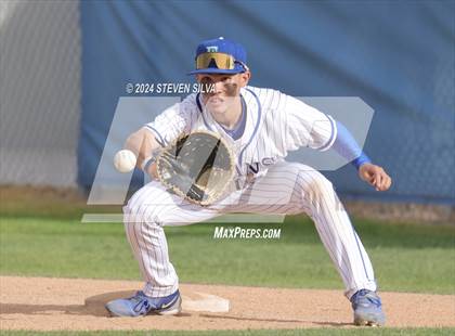Thumbnail 3 in Grossmont @ Eastlake photogallery.