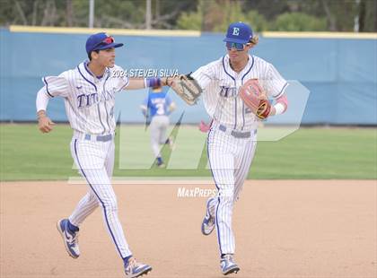 Thumbnail 2 in Grossmont @ Eastlake photogallery.