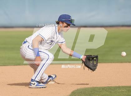 Thumbnail 1 in Grossmont @ Eastlake photogallery.