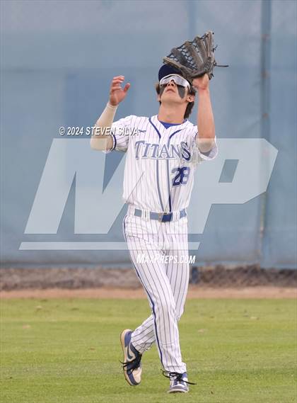 Thumbnail 1 in Grossmont @ Eastlake photogallery.