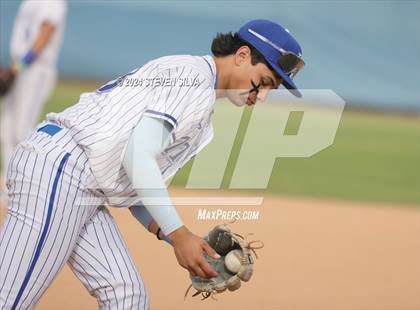 Thumbnail 1 in Grossmont @ Eastlake photogallery.