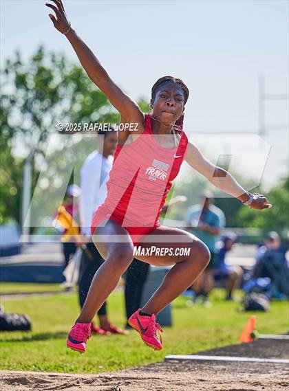 Thumbnail 3 in UIL 6A Track & Field Area 21&22 (Triple Jump) photogallery.