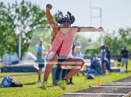 Thumbnail 2 in UIL 6A Track & Field Area 21&22 (Triple Jump) photogallery.
