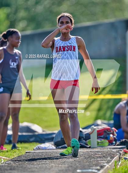 Thumbnail 2 in UIL 6A Track & Field Area 21&22 (Triple Jump) photogallery.