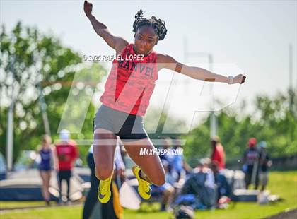 Thumbnail 1 in UIL 6A Track & Field Area 21&22 (Triple Jump) photogallery.