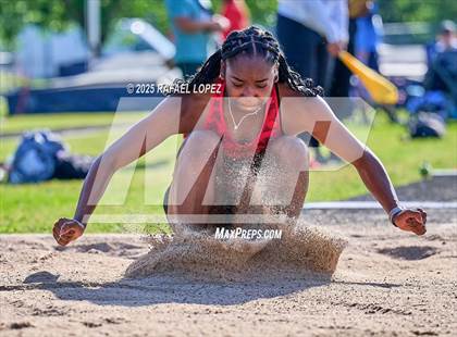 Thumbnail 3 in UIL 6A Track & Field Area 21&22 (Triple Jump) photogallery.