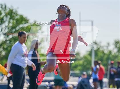 Thumbnail 2 in UIL 6A Track & Field Area 21&22 (Triple Jump) photogallery.