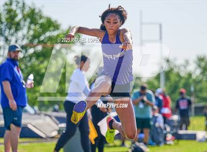 Thumbnail 3 in UIL 6A Track & Field Area 21&22 (Triple Jump) photogallery.