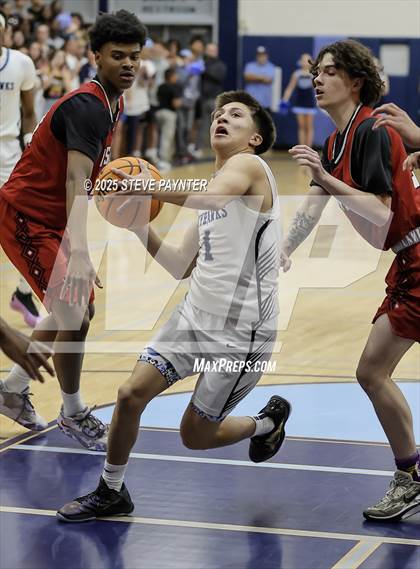 Thumbnail 2 in Deer Valley vs Dysart (AIA 4A Semi) photogallery.