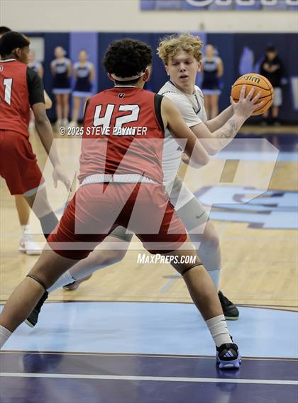 Thumbnail 3 in Deer Valley vs Dysart (AIA 4A Semi) photogallery.
