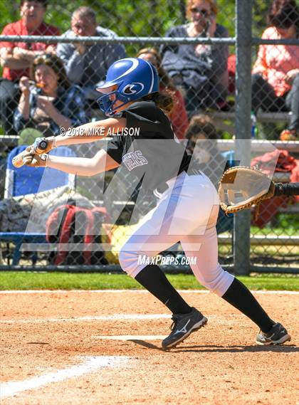 Thumbnail 2 in Whitwell vs Sale Creek photogallery.