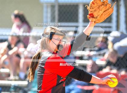 Thumbnail 3 in Whitwell vs Sale Creek photogallery.