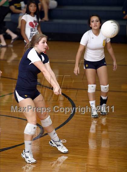 Thumbnail 2 in Midway @ Stony Point photogallery.