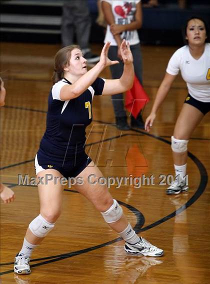 Thumbnail 1 in Midway @ Stony Point photogallery.