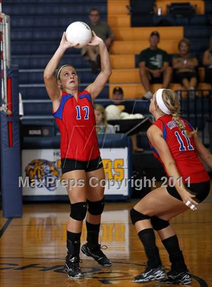 Thumbnail 2 in Midway @ Stony Point photogallery.