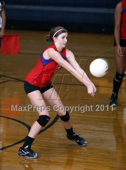 Thumbnail 1 in Midway @ Stony Point photogallery.
