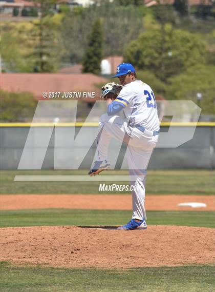 Thumbnail 3 in Agoura vs. Green Valley photogallery.