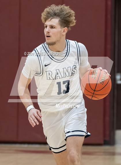Thumbnail 2 in Ambridge vs. Rochester photogallery.
