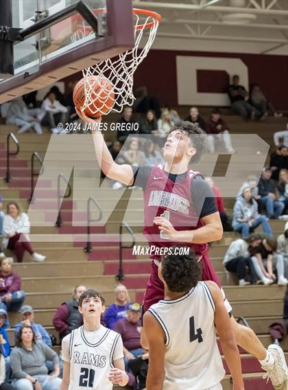 Thumbnail 2 in Ambridge vs. Rochester photogallery.