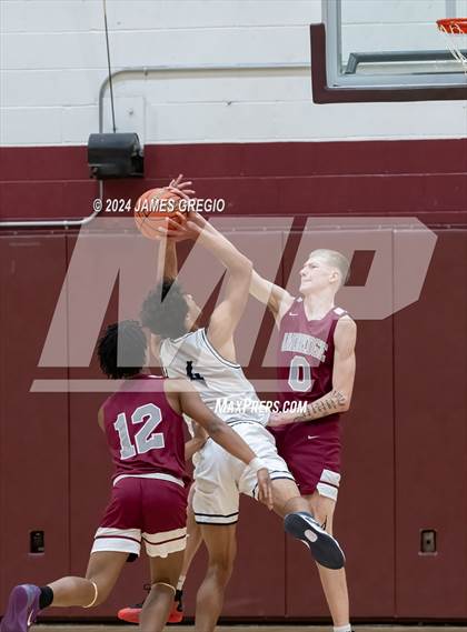 Thumbnail 3 in Ambridge vs. Rochester photogallery.