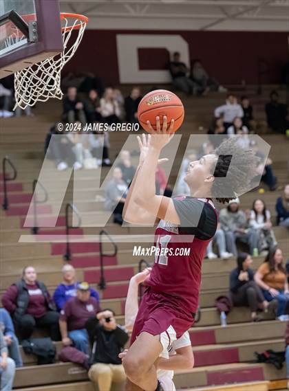 Thumbnail 2 in Ambridge vs. Rochester photogallery.