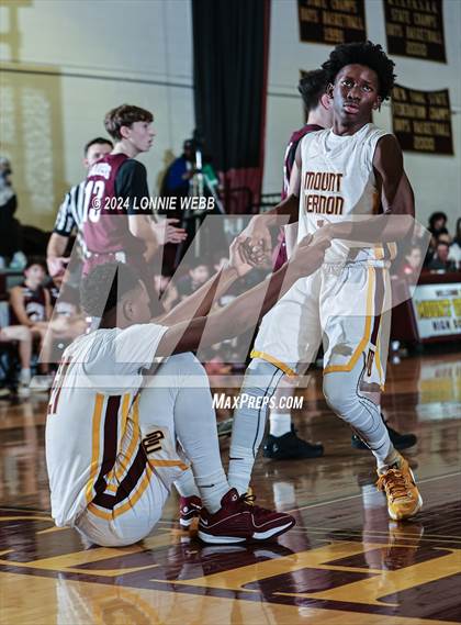 Thumbnail 2 in Scarsdale vs Mount Vernon photogallery.