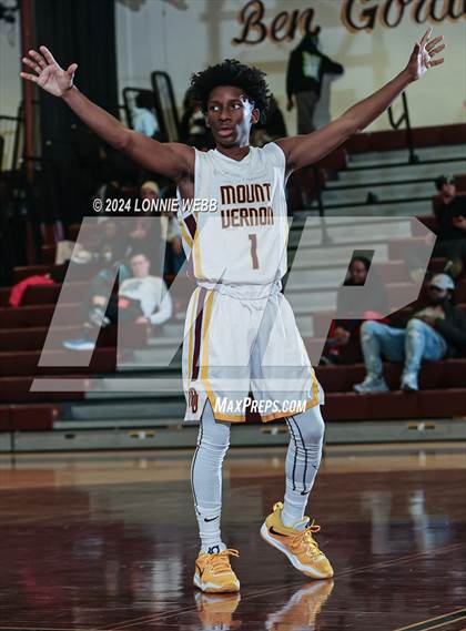 Thumbnail 3 in Scarsdale vs Mount Vernon photogallery.
