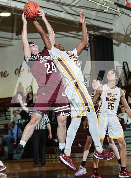 Thumbnail 3 in Scarsdale vs Mount Vernon photogallery.