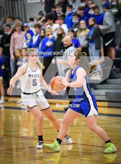 Thumbnail 3 in Toutle Lake vs Adna (WIAA 2B District Playoff) photogallery.