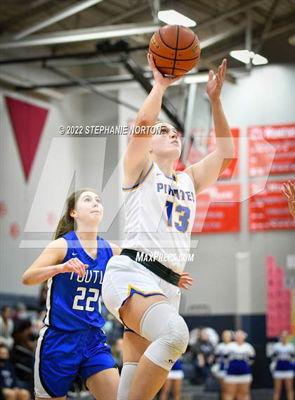 Thumbnail 3 in Toutle Lake vs Adna (WIAA 2B District Playoff) photogallery.