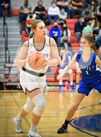 Thumbnail 3 in Toutle Lake vs Adna (WIAA 2B District Playoff) photogallery.