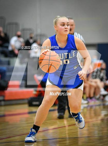 Thumbnail 1 in Toutle Lake vs Adna (WIAA 2B District Playoff) photogallery.