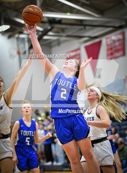 Thumbnail 2 in Toutle Lake vs Adna (WIAA 2B District Playoff) photogallery.