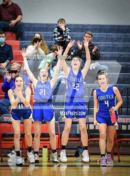 Thumbnail 1 in Toutle Lake vs Adna (WIAA 2B District Playoff) photogallery.