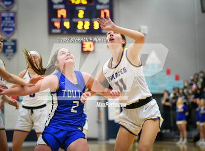 Thumbnail 3 in Toutle Lake vs Adna (WIAA 2B District Playoff) photogallery.