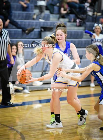 Thumbnail 2 in Toutle Lake vs Adna (WIAA 2B District Playoff) photogallery.