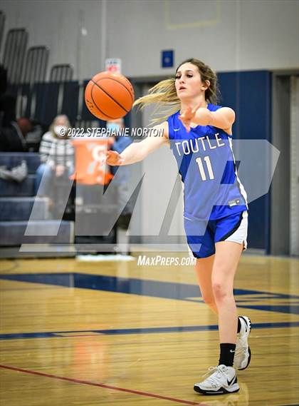 Thumbnail 2 in Toutle Lake vs Adna (WIAA 2B District Playoff) photogallery.