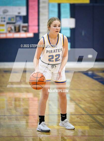 Thumbnail 1 in Toutle Lake vs Adna (WIAA 2B District Playoff) photogallery.