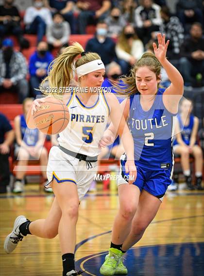 Thumbnail 3 in Toutle Lake vs Adna (WIAA 2B District Playoff) photogallery.