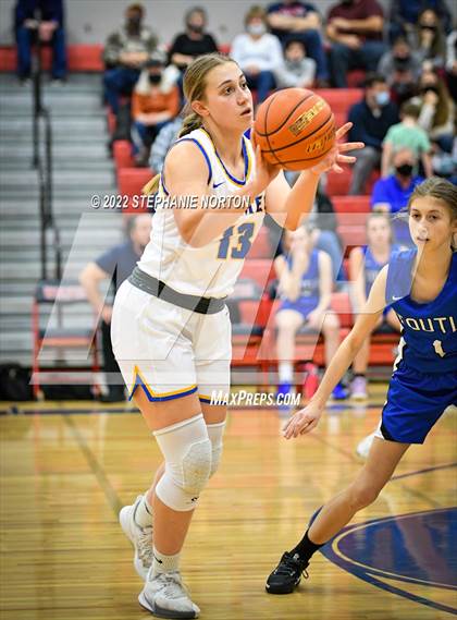 Thumbnail 1 in Toutle Lake vs Adna (WIAA 2B District Playoff) photogallery.