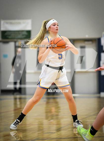 Thumbnail 1 in Toutle Lake vs Adna (WIAA 2B District Playoff) photogallery.