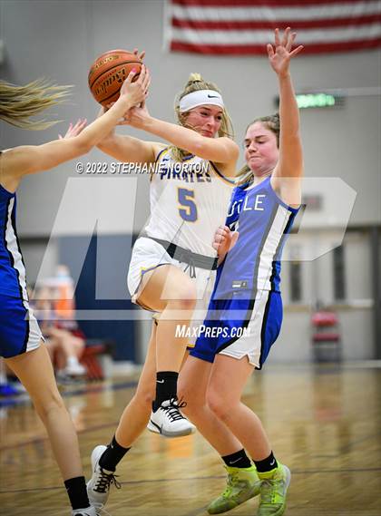 Thumbnail 3 in Toutle Lake vs Adna (WIAA 2B District Playoff) photogallery.