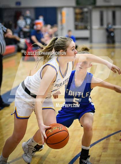 Thumbnail 2 in Toutle Lake vs Adna (WIAA 2B District Playoff) photogallery.
