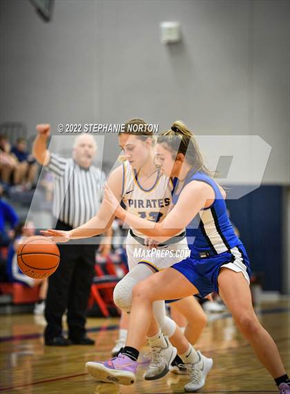 Thumbnail 2 in Toutle Lake vs Adna (WIAA 2B District Playoff) photogallery.