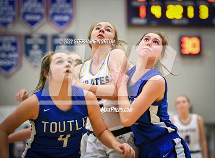 Thumbnail 3 in Toutle Lake vs Adna (WIAA 2B District Playoff) photogallery.