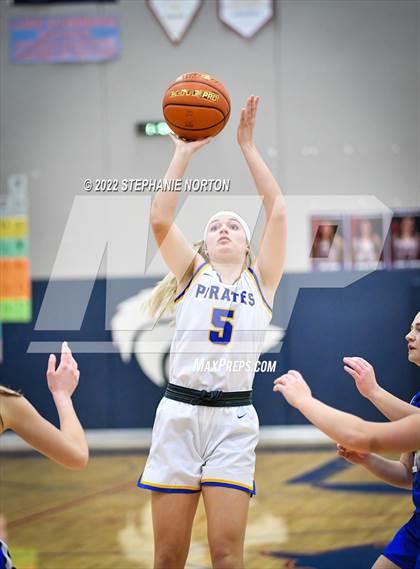 Thumbnail 1 in Toutle Lake vs Adna (WIAA 2B District Playoff) photogallery.
