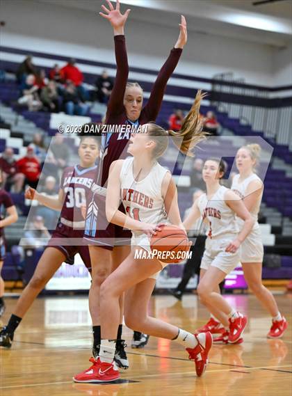 Thumbnail 1 in Bloomsburg vs. Loyalsock Township (PIAA D4 3A Semifinal) photogallery.