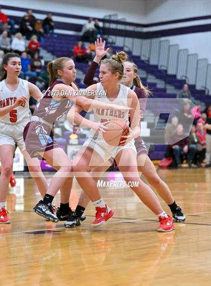 Thumbnail 3 in Bloomsburg vs. Loyalsock Township (PIAA D4 3A Semifinal) photogallery.