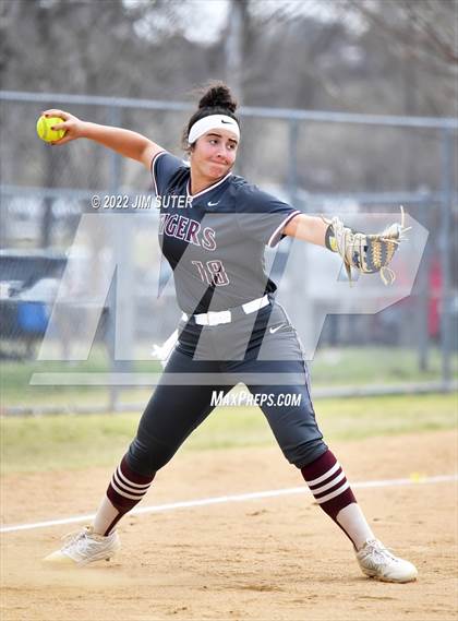 Thumbnail 3 in Midland Legacy vs Dripping Springs (Brenham Tournament) photogallery.