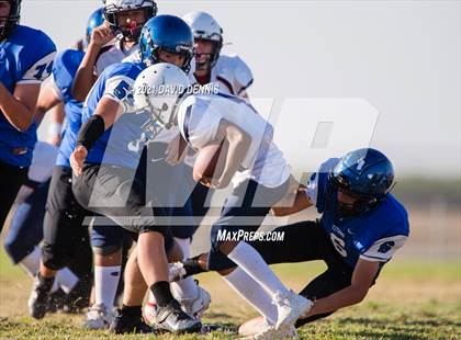 Thumbnail 3 in Tulare Western @ Frontier photogallery.
